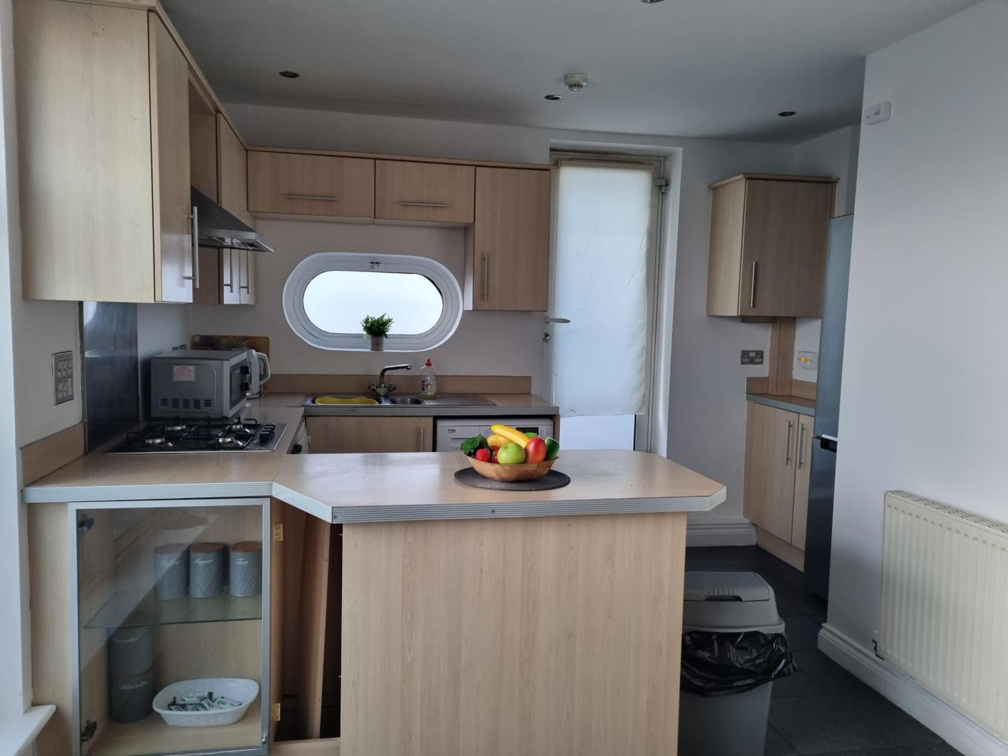 Deluxe Apartment Sleeps Up To 6 Leicester Exterior photo